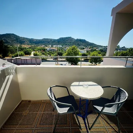 Peter's Place & 4*
