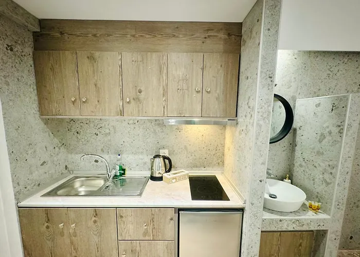 公寓式酒店 Peter's Place & 4*