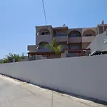 Hotel apartamentowy Peter's Place &