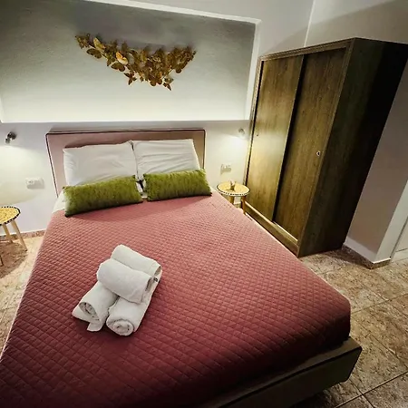 Peter's Place & Apart-hotel Faliraki