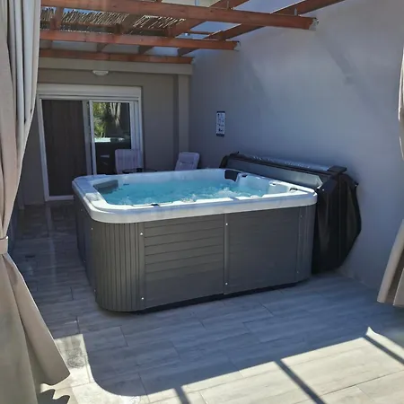 Apart-hotel Peter's Place & Faliraki