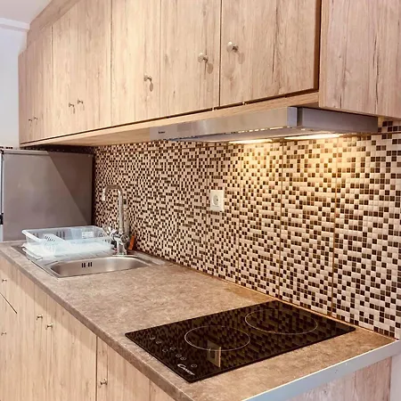 Peter's Place Studios&suites Apartahotel Faliraki