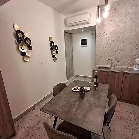 Aparthotel Peter's Place & Faliraki