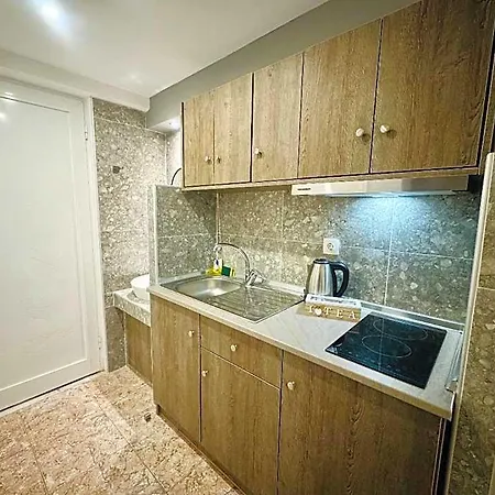 Peter's Place & Aparthotel 4*