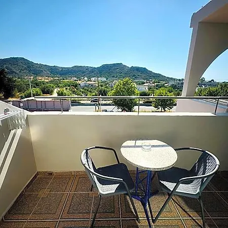 Peter's Place & 4*