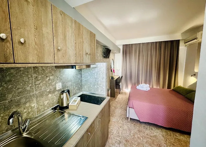 Peter's Place Studios&suites 4* Faliraki