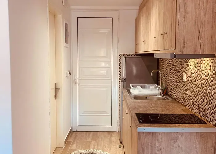 Peter's Place & 팔리라키