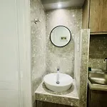 Peter's Place & 4*