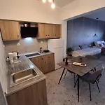 Peter's Place & Апарт-отель 4*
