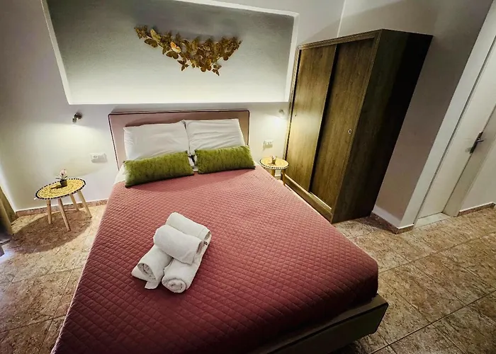 Peter's Place & Hotel de apartamente Faliraki