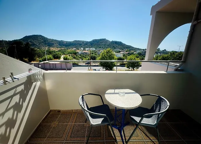 Peter's Place & 4*